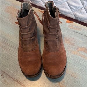 Caterpillar Brown Leather Ankle Boots